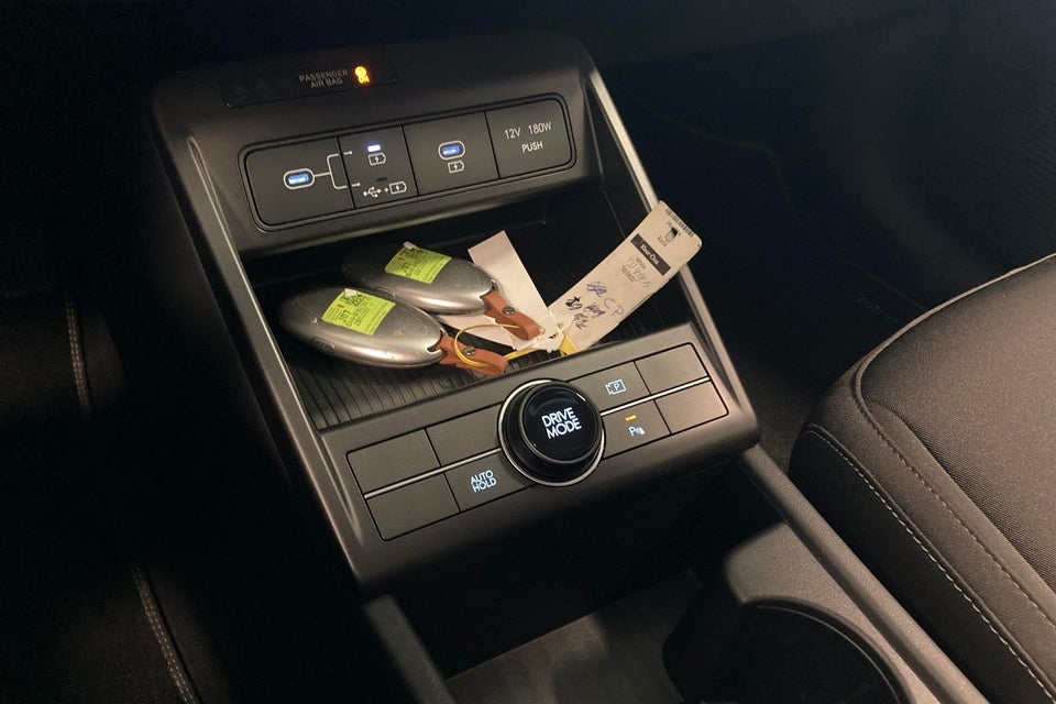 Hyundai Kona 48 EV Essential 5d