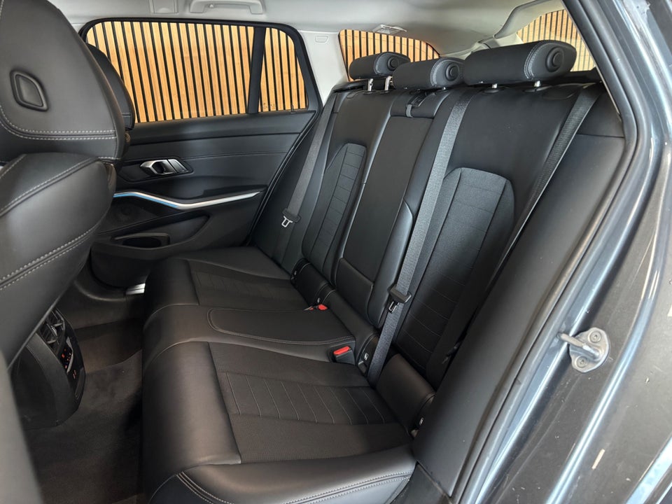 BMW 330e 2,0 Touring Sport Line aut. 5d