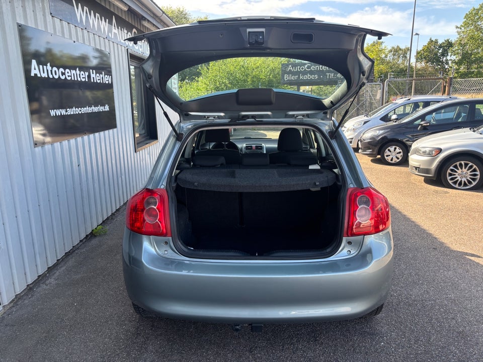 Toyota Auris 1,6 Luna+ 5d