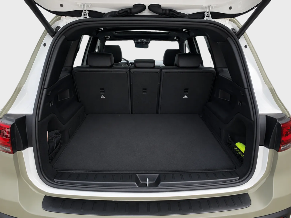 Mercedes EQB300 AMG Line 4Matic 5d