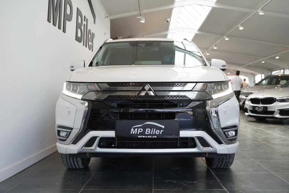 Mitsubishi Outlander 2,4 PHEV Intense CVT 4WD 5d