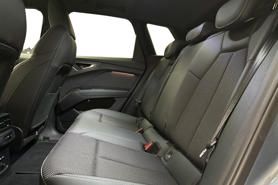 Audi Q4 e-tron 40 Attitude S-line 5d