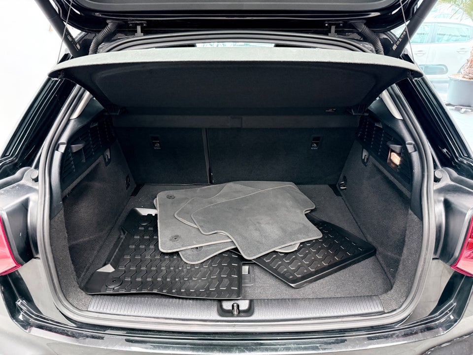 Audi Q2 35 TFSi Prestige S-tr. 5d