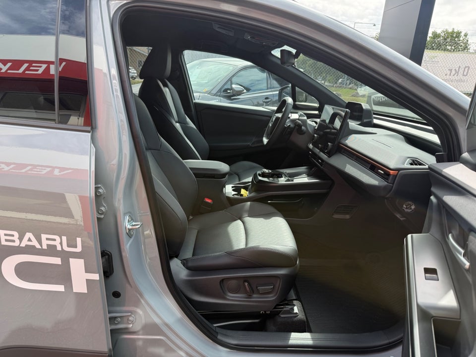 Subaru Uncharted 77 Touring AWD 5d
