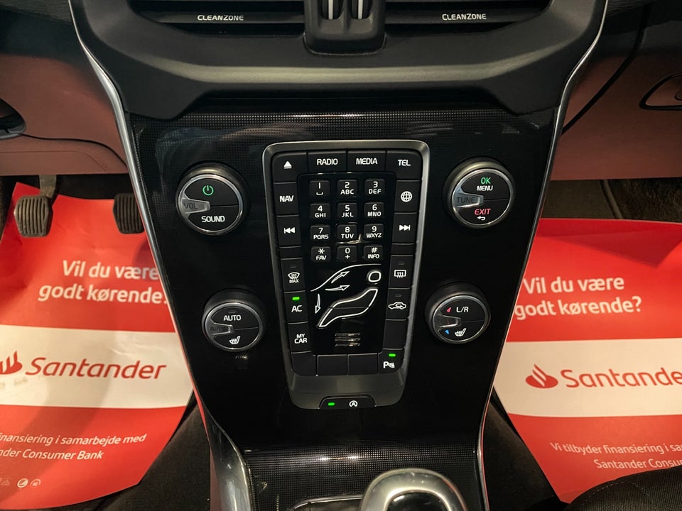 Volvo V40 2,0 D2 120 Momentum 5d