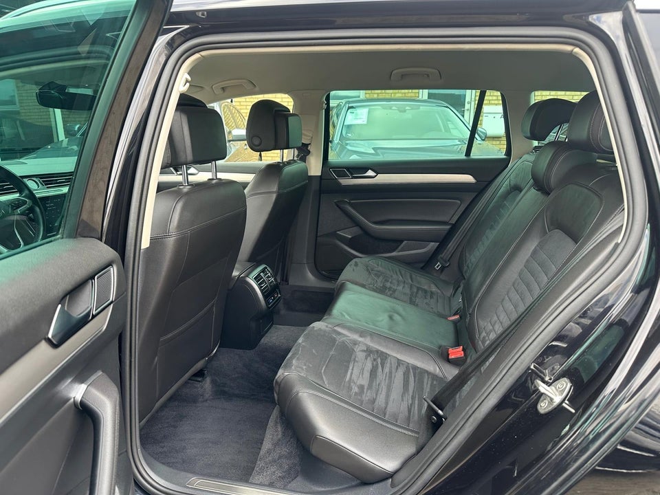 VW Passat 2,0 TSi 280 Highline Variant DSG 4Motion 5d