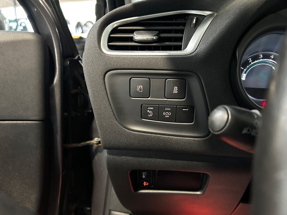 Citroën C4 1,6 BlueHDi 100 Feel 5d