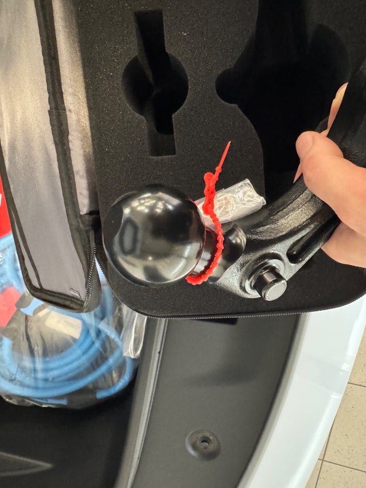 Tesla Model Y Long Range RWD 5d