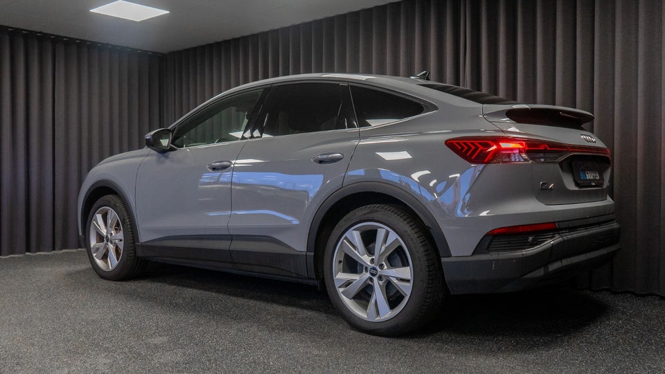 Audi Q4 e-tron 40 Advanced Sportback 5d