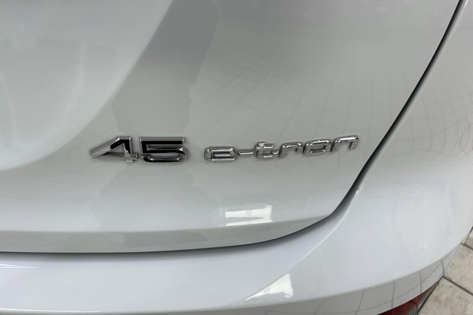 Audi Q4 e-tron 45 Progress 5d