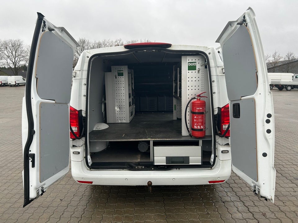 Mercedes Vito 114 2,0 CDi Complete aut. L RWD