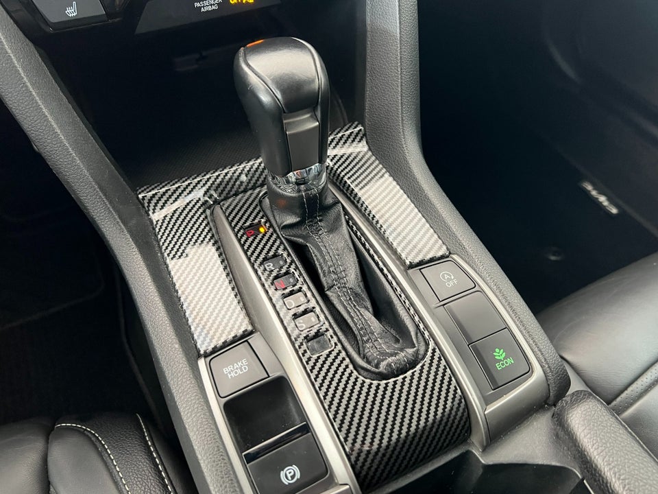 Honda Civic 1,0 VTEC Turbo Elegance CVT 5d