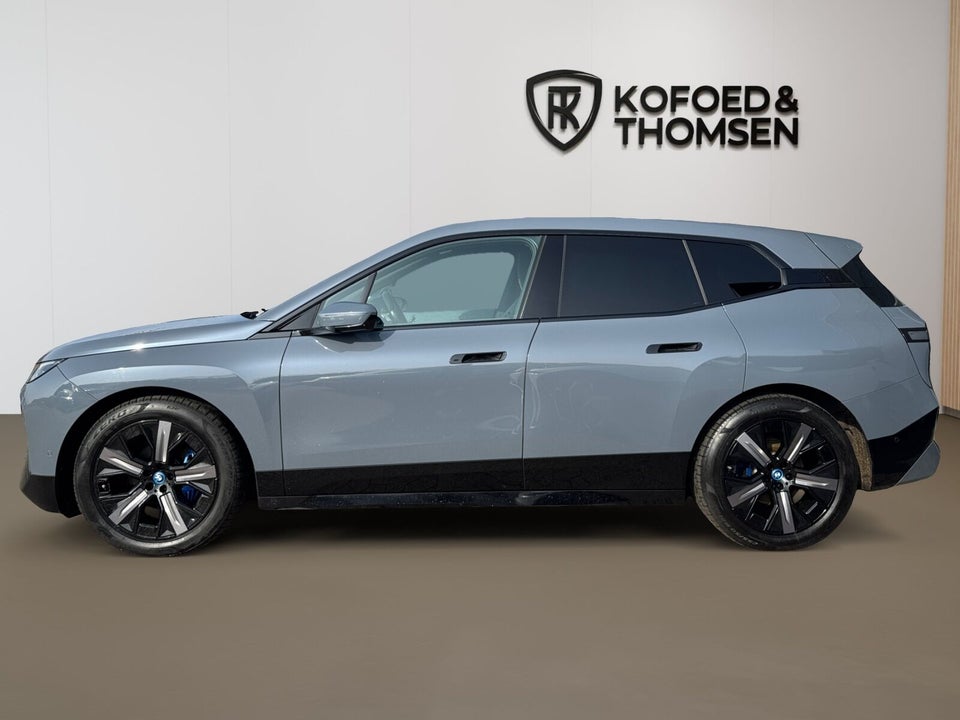 BMW iX xDrive50 Fully Charged 5d