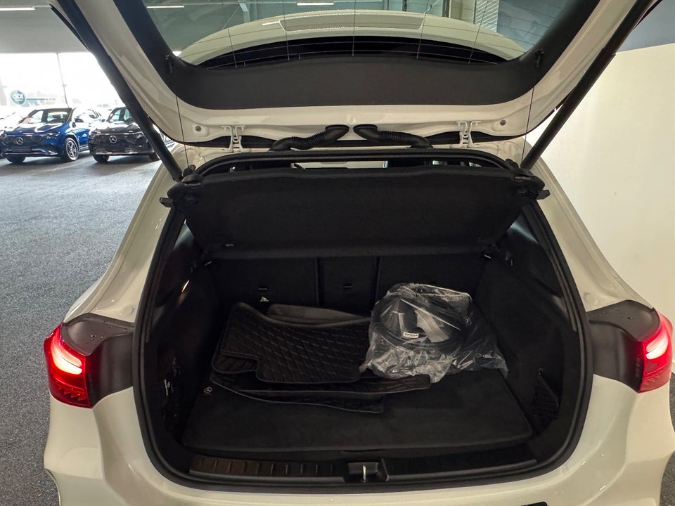 Mercedes EQA250+ AMG Advance 5d