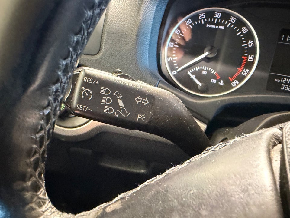 Skoda Octavia 1,6 TDi 105 Elegance 5d