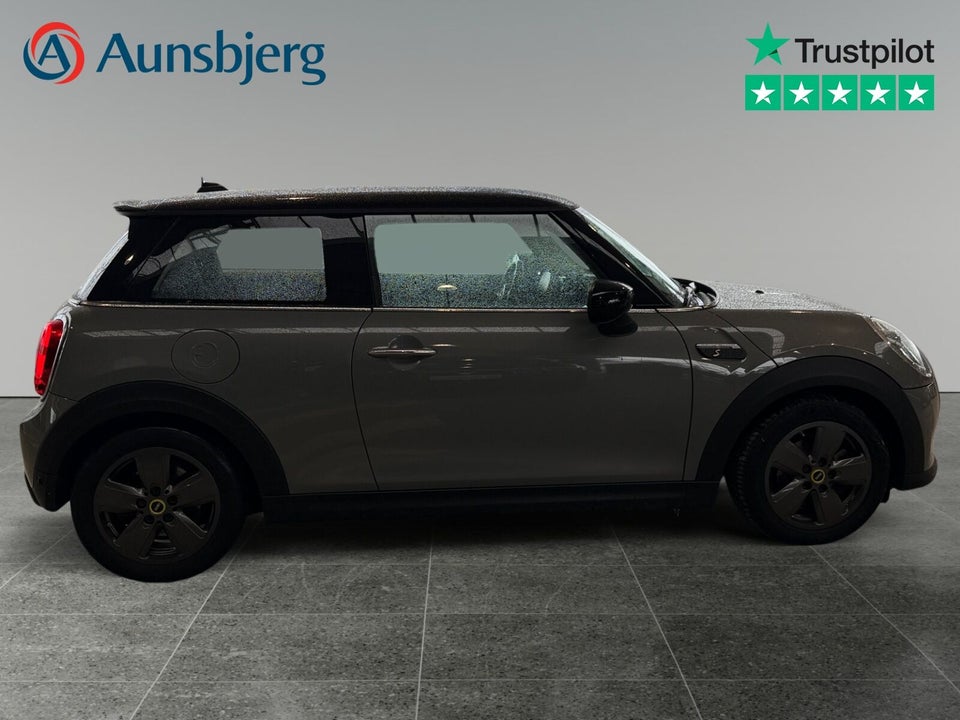 MINI Cooper SE Essential 3d