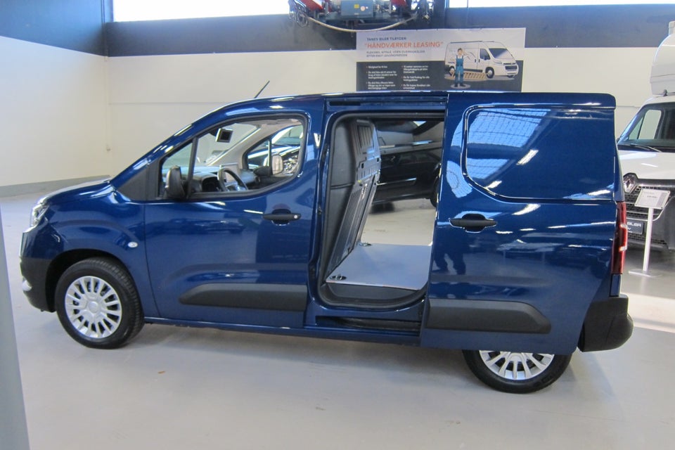 Toyota ProAce City 1,5 D 130 Medium Comfort aut. 6d