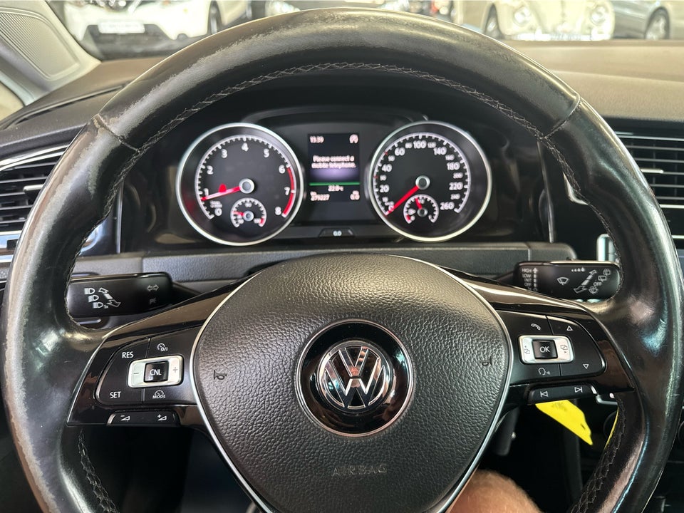 VW Golf VII 1,4 TSi 140 Highline Variant BMT 5d
