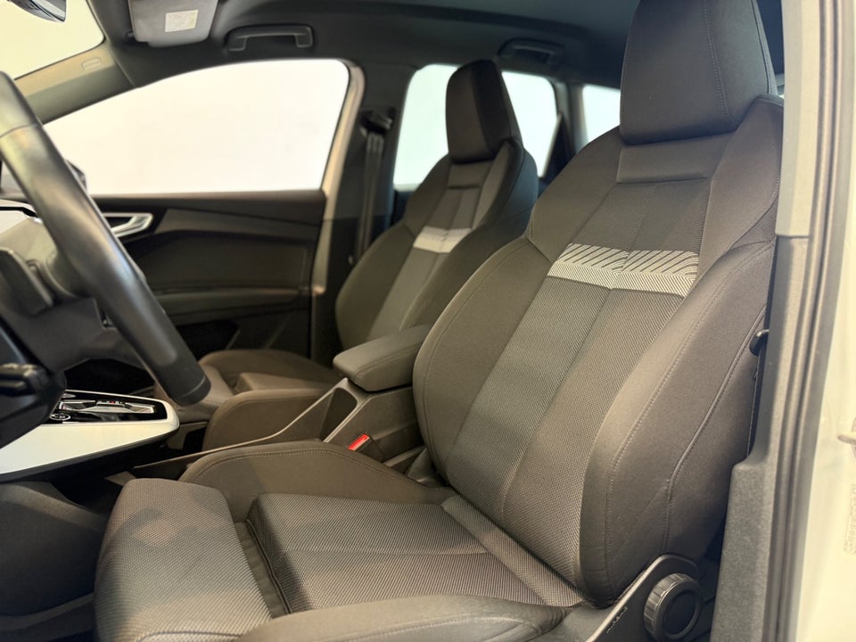 Audi Q4 e-tron 40  5d