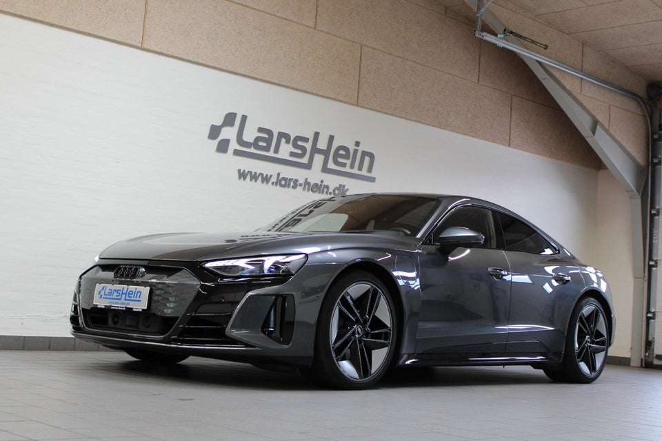 Audi e-tron GT quattro 4d