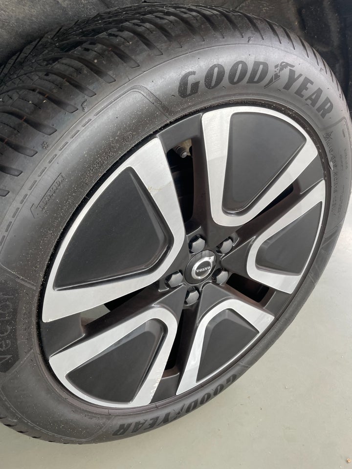 Volvo XC40 1,5 T4 ReCharge Inscription X aut. 5d