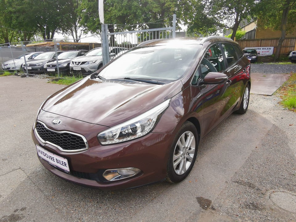 Kia Ceed 1,6 CRDi 128 Premium+ SW 5d