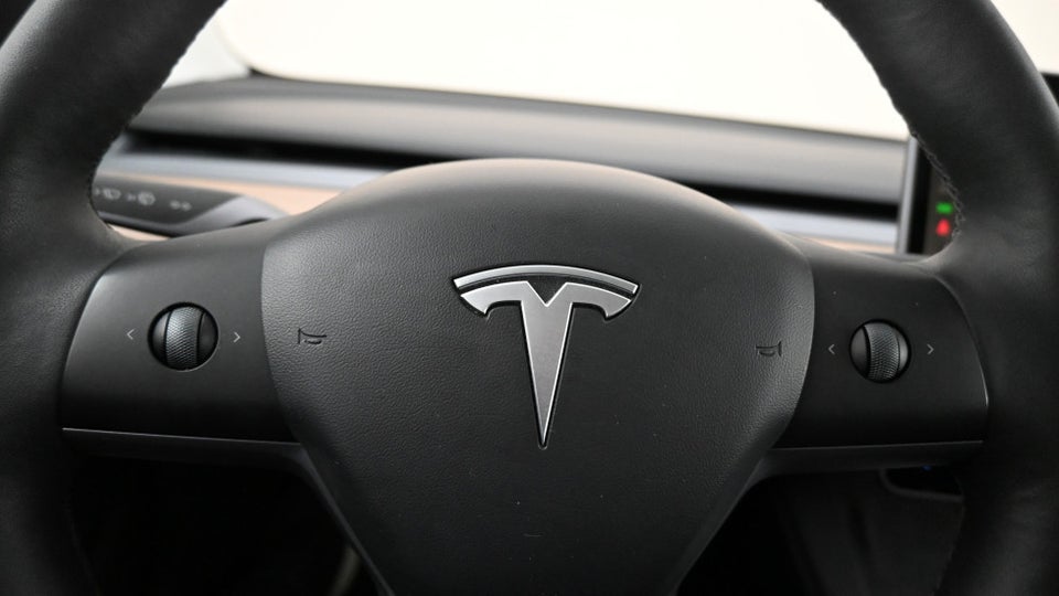 Tesla Model 3 RWD 4d