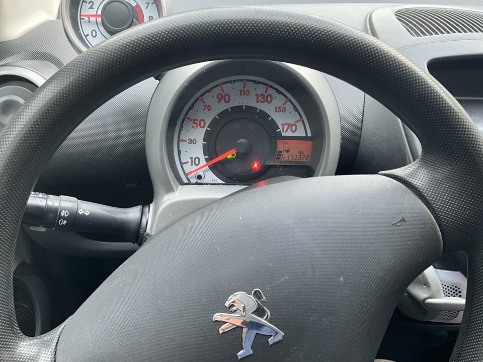 Peugeot 107 1,0 Active 5d