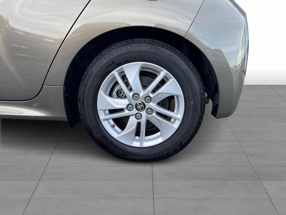 Toyota Yaris 1,5 Hybrid Active e-CVT 5d