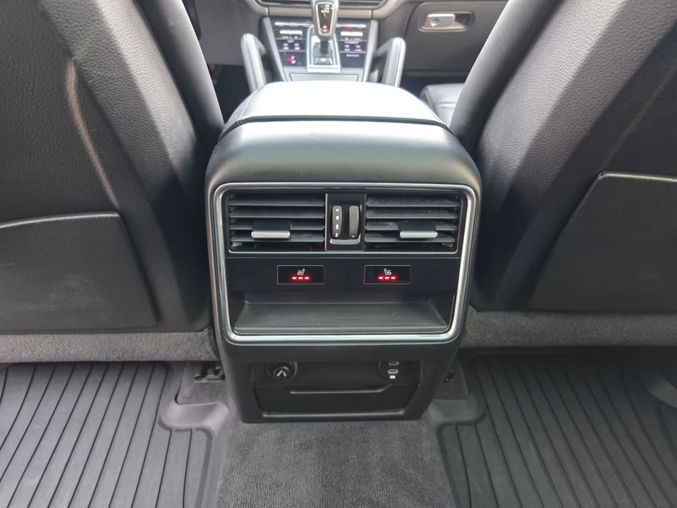 Porsche Cayenne 3,0 E-Hybrid Tiptr. 5d