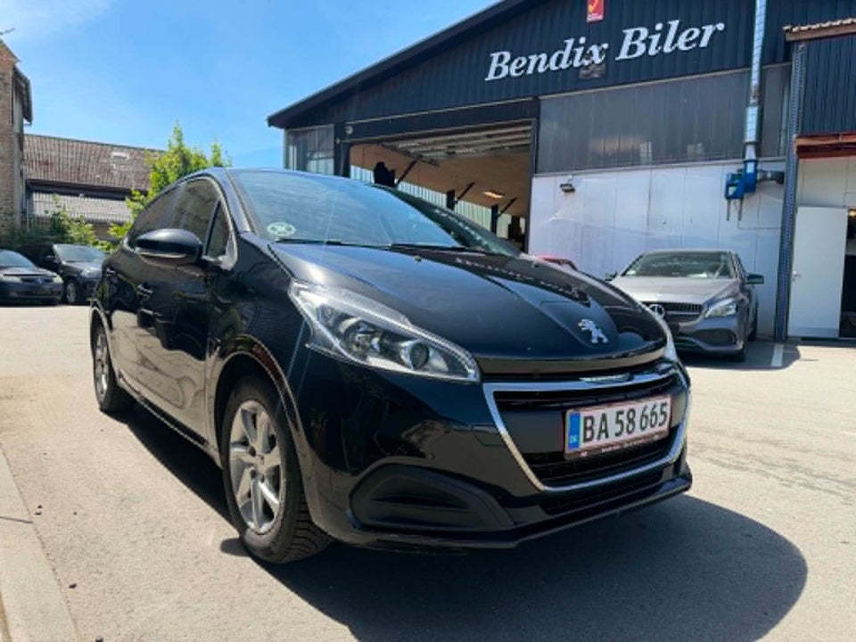 Peugeot 208 1,2 VTi 82 Intense 5d
