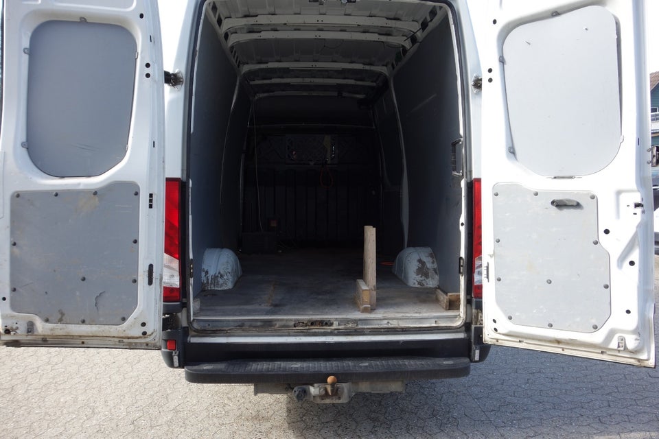 Iveco Daily 3,0 35S18 12m³ Van AG8
