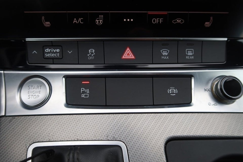 Audi A6 50 TFSi e Sport quattro S-tr. 4d