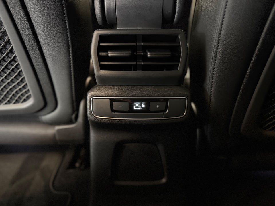 Audi Q4 e-tron 40 Advanced 5d