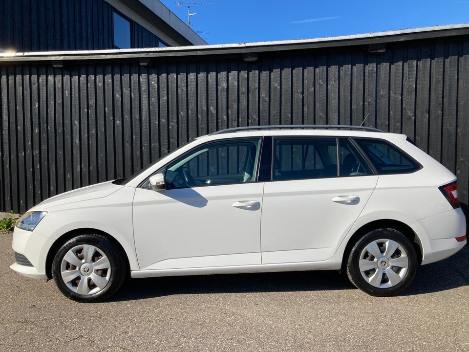 Skoda Fabia 1,0 MPi 60 Ambition 5d