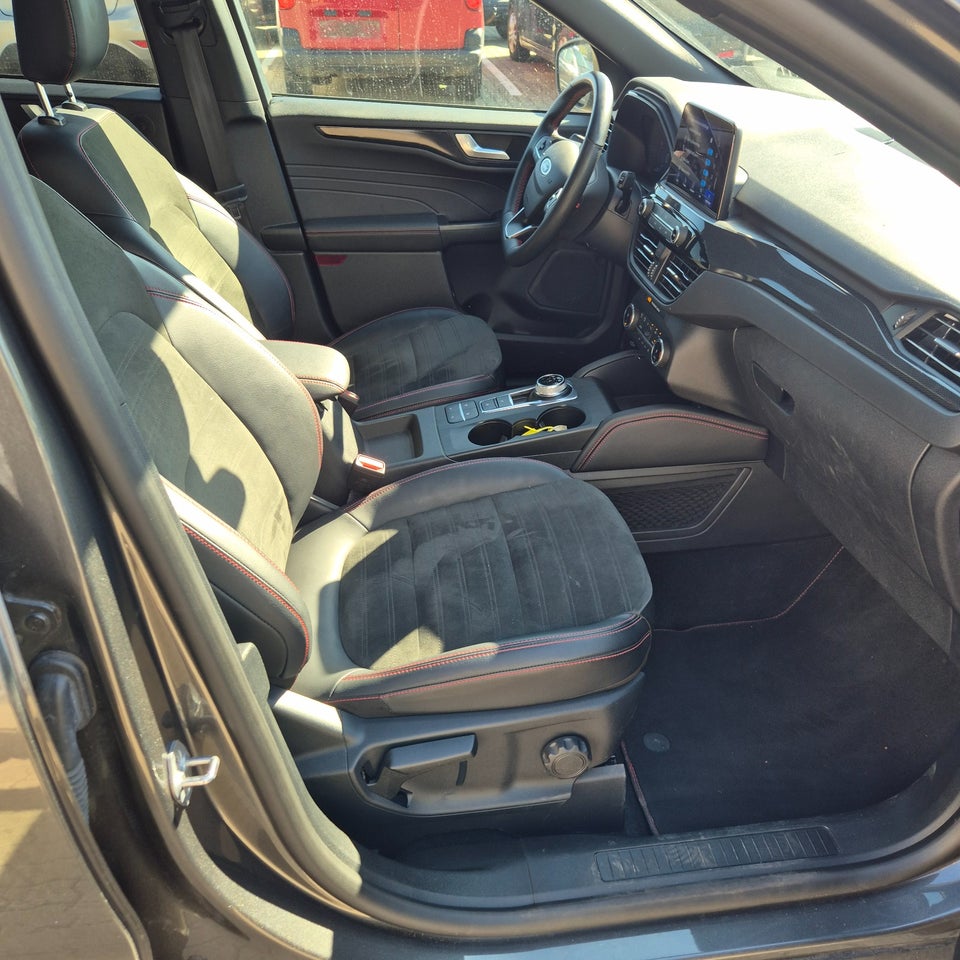 Ford Kuga 2,5 PHEV ST-Line X CVT 5d