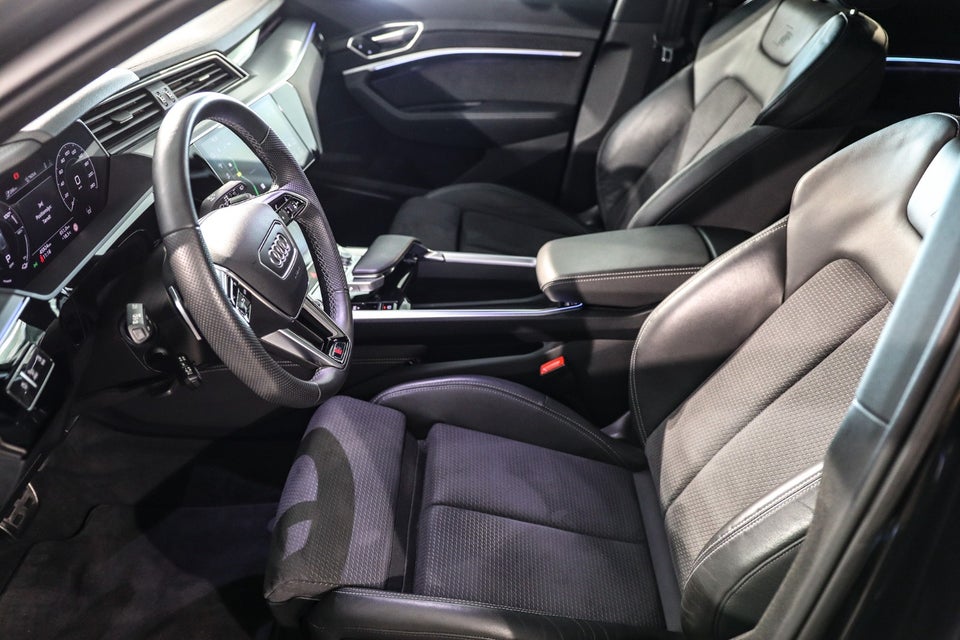 Audi Q8 e-tron 55 S-line Black Edition quattro 5d