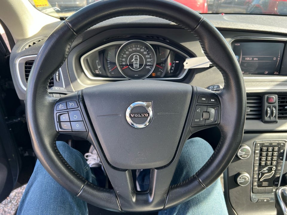 Volvo V40 2,0 D2 120 Kinetic aut. 5d