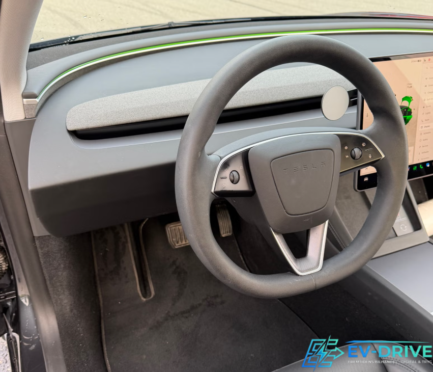 Tesla Model 3 RWD 4d