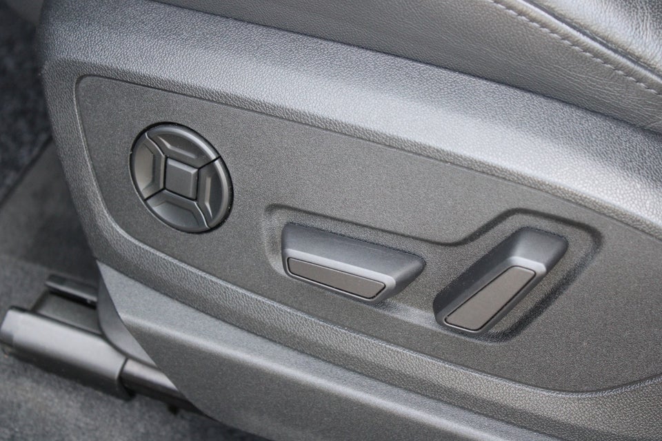 Audi e-tron 55 S-line quattro 5d