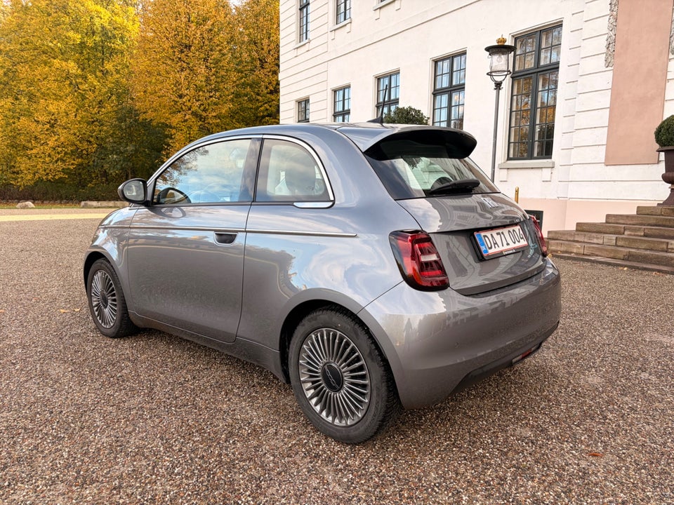 Fiat 500e 42 Icon 3d