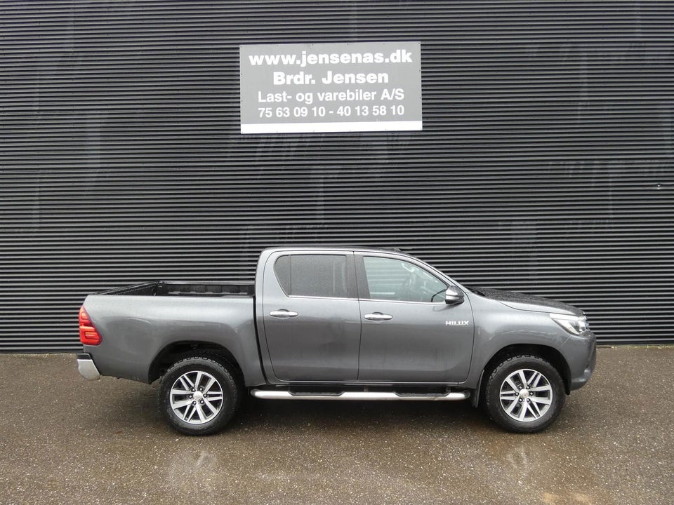 Toyota HiLux 2,4 D-4D 150 T4 Db.Kab aut. 4x4 4d