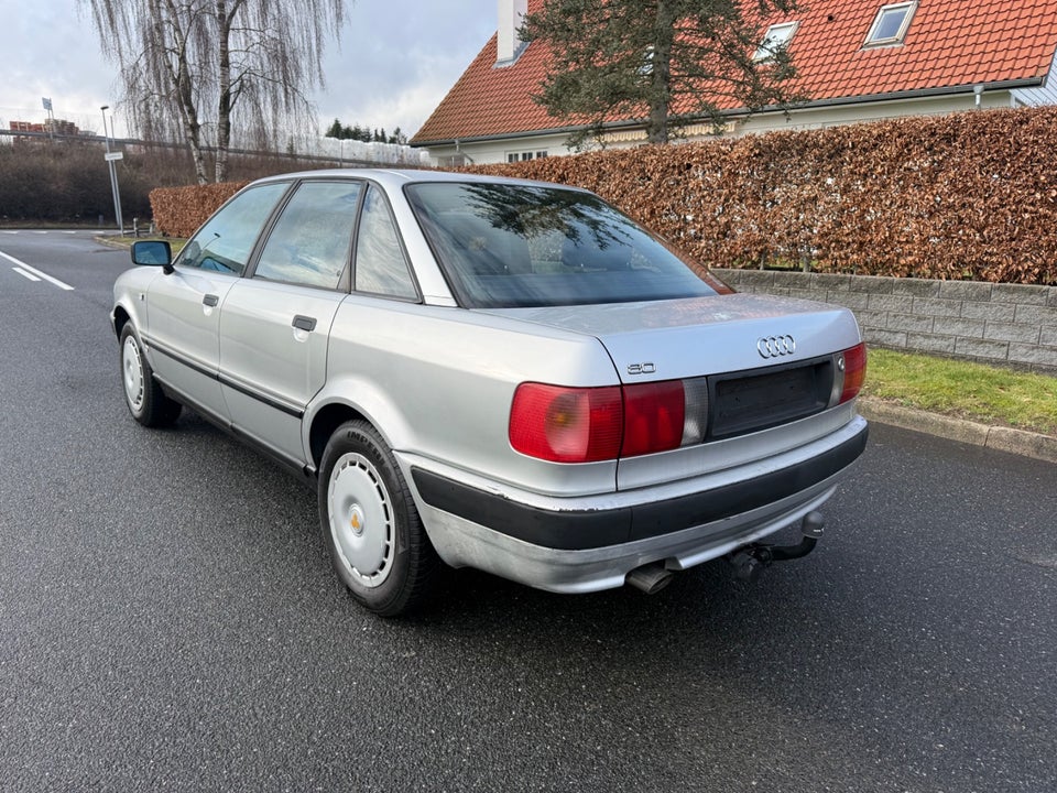 Audi 80 2,0 E 4d