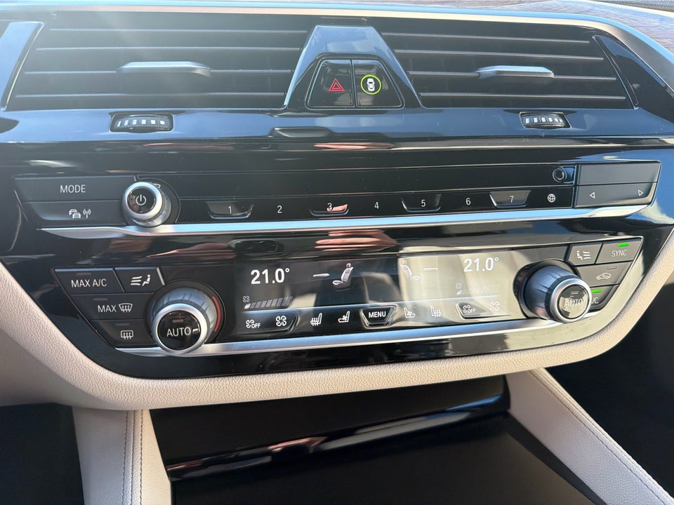 BMW M550i 4,4 xDrive aut. 4d