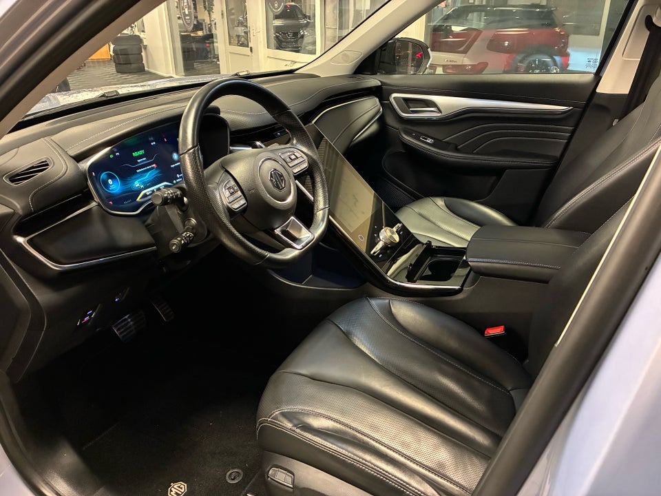 MG Marvel R Luxury 5d