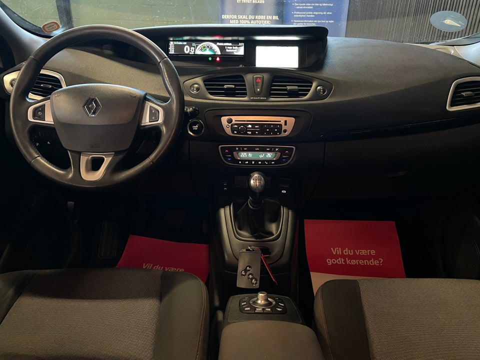 Renault Grand Scenic III 1,6 16V Authentique 7prs 5d