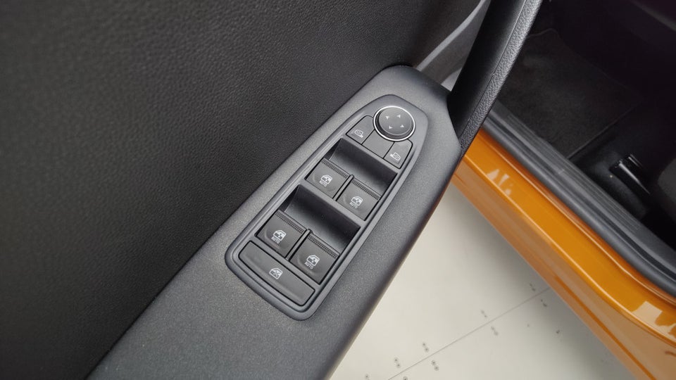 Renault Captur 1,3 TCe 140 Zen EDC 5d