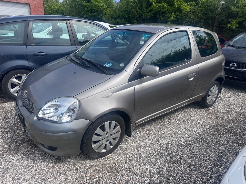 Toyota Yaris 1,3 Blue 3d
