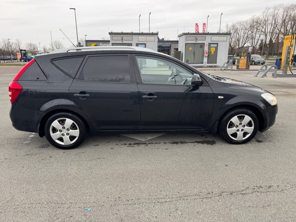 Kia Ceed 1,4 CVVT Exclusive SW 5d