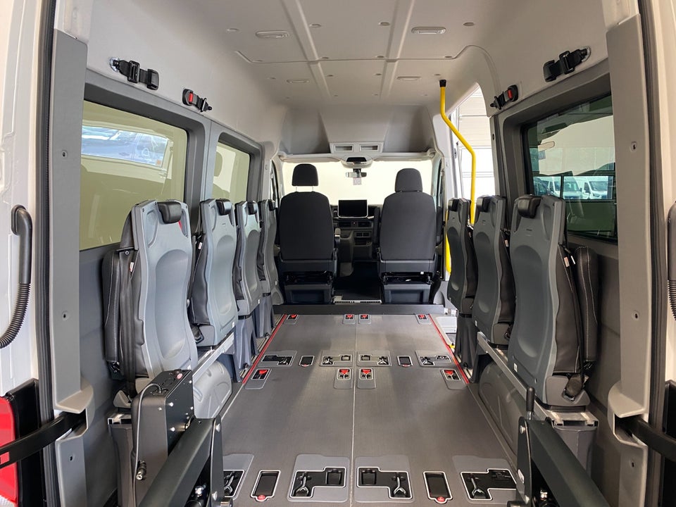 MAN TGE 2,0 3.140 Kombi L3H2 aut. FWD